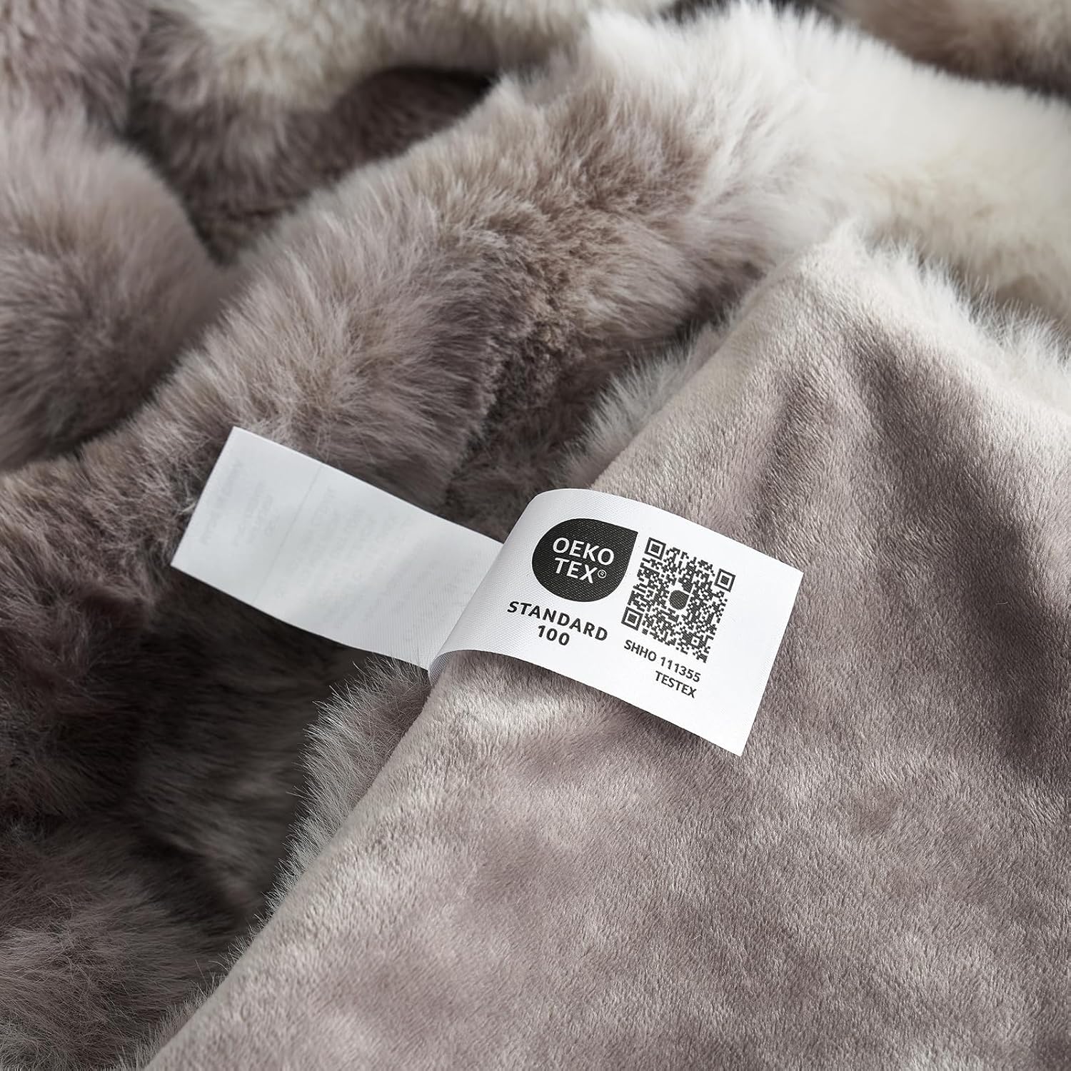 Cozy Bubble Plush Throw